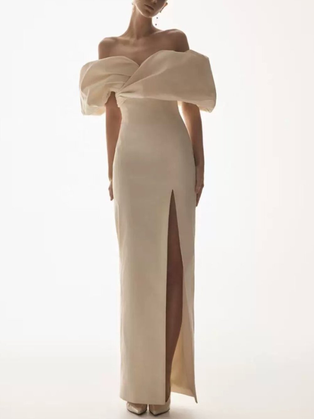 BEST Meshki Angelica Taffeta Off Shoulder Bridal Gown Soft Beige Large/US8